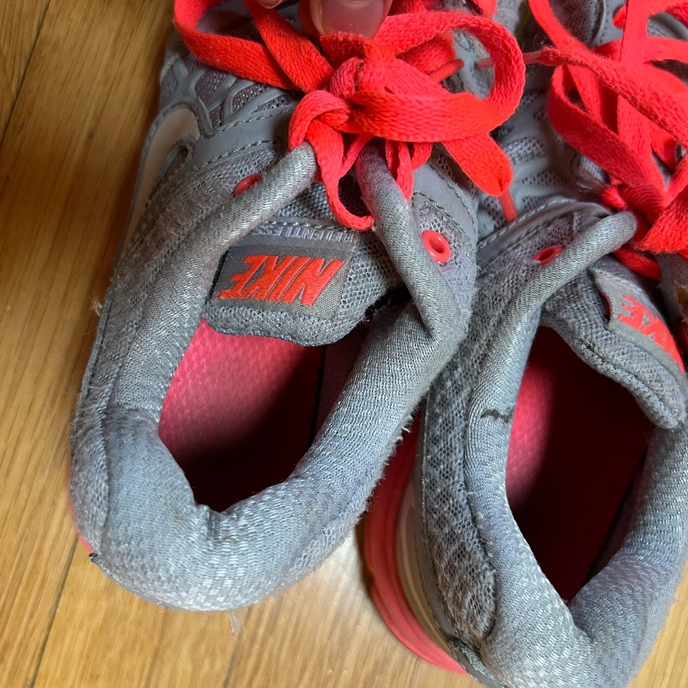 Nike Grey and Pink Running Shoes - Picture 4 of 7